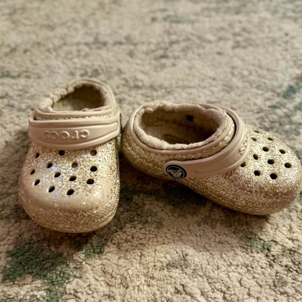 Size 5c glitter crocs